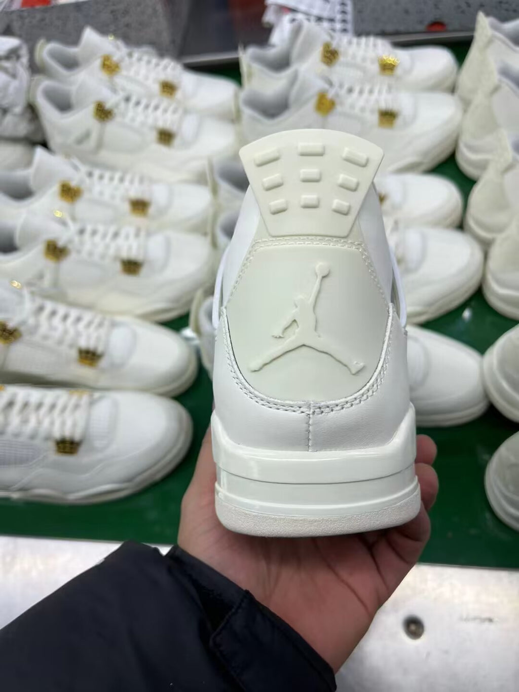 Retro Jordan 4