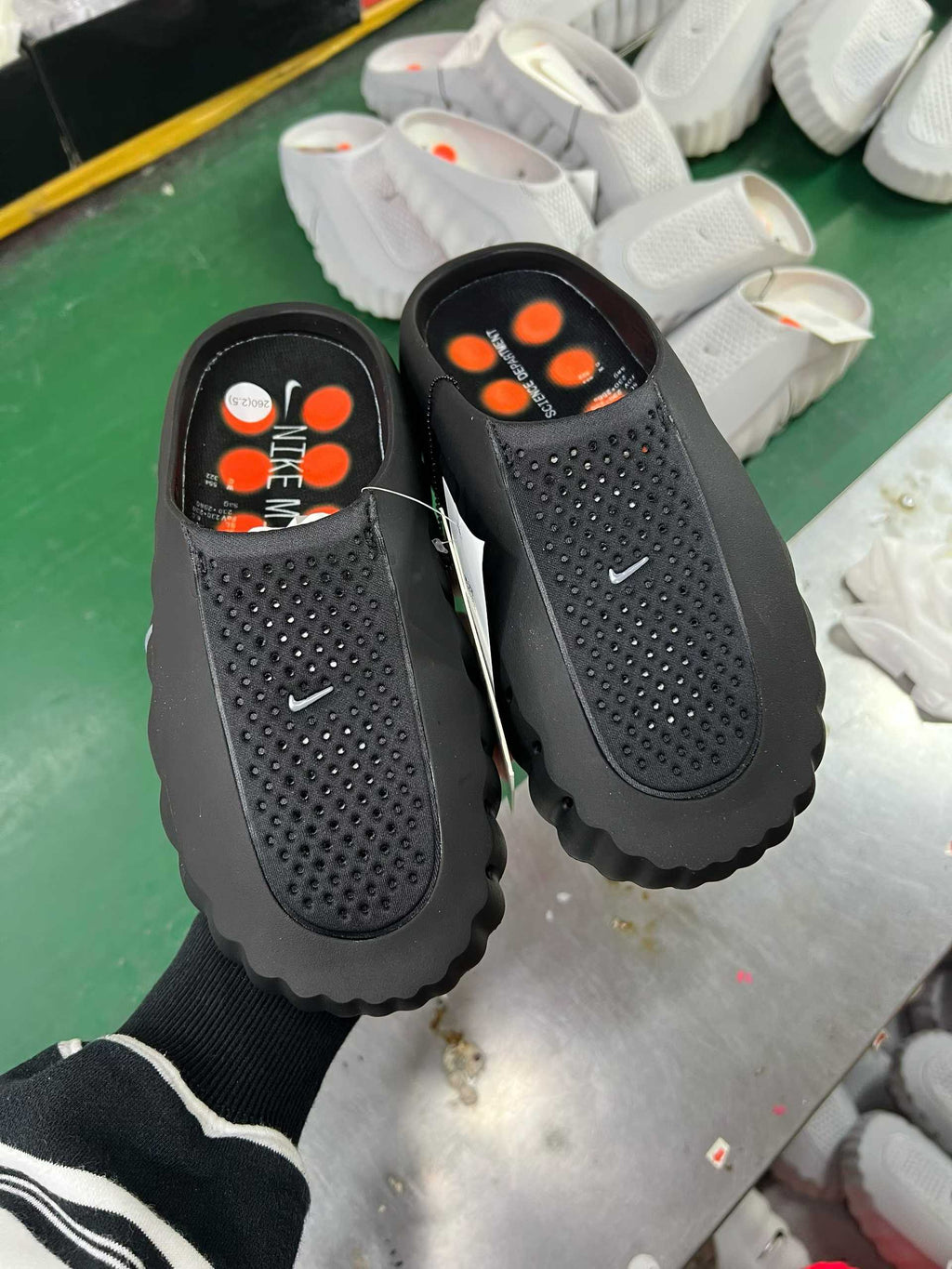 Nike Mind 001