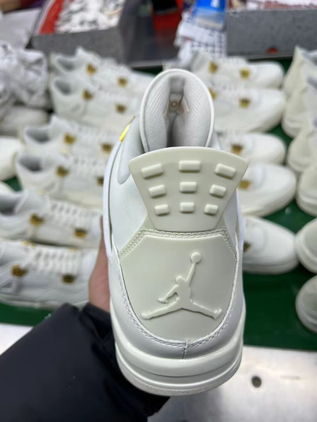 Retro Jordan 4
