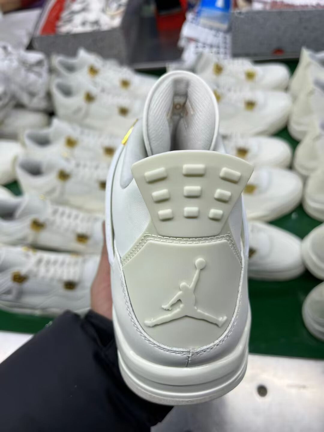Retro Jordan 4