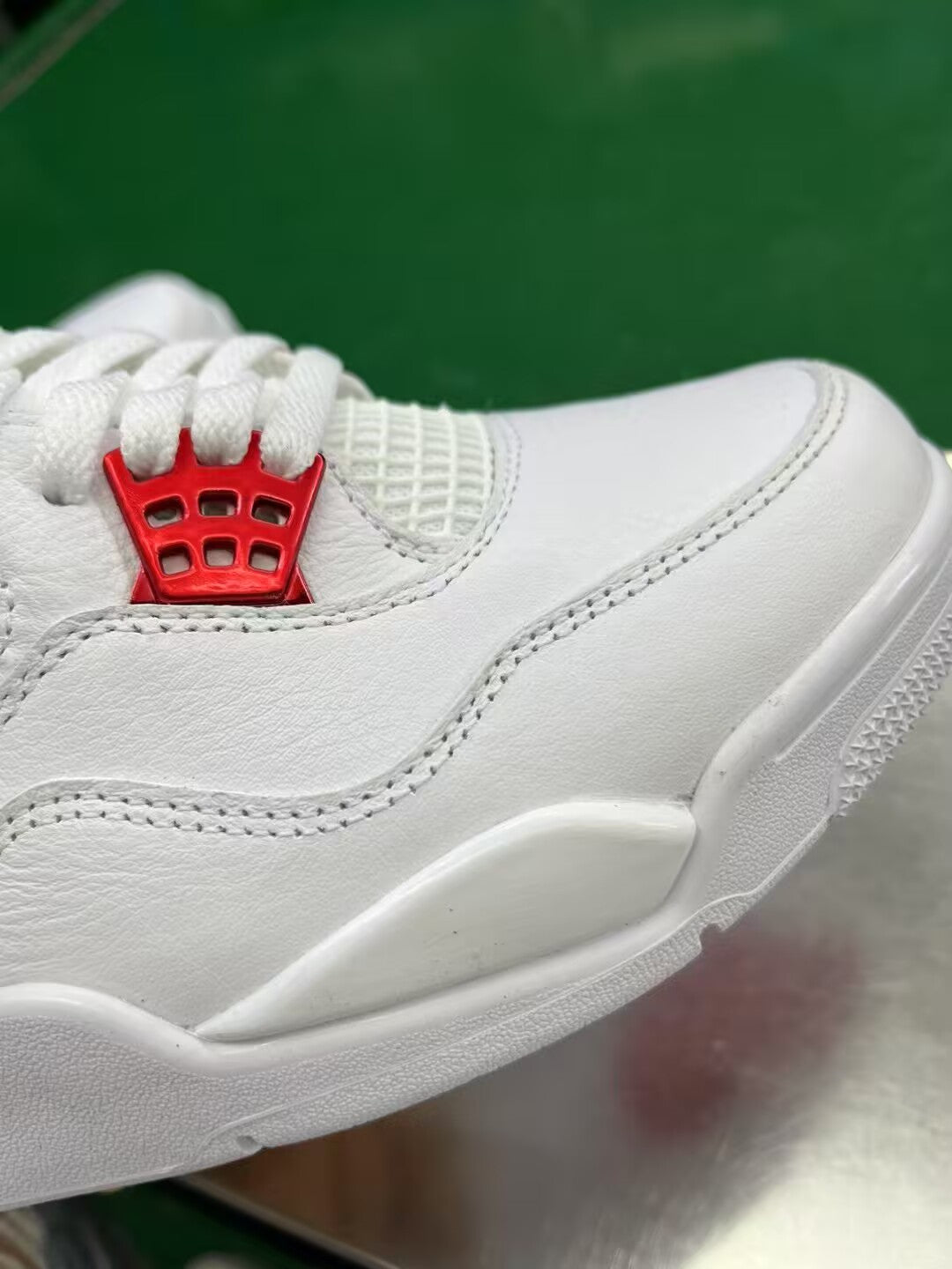 Retro Jordan 4