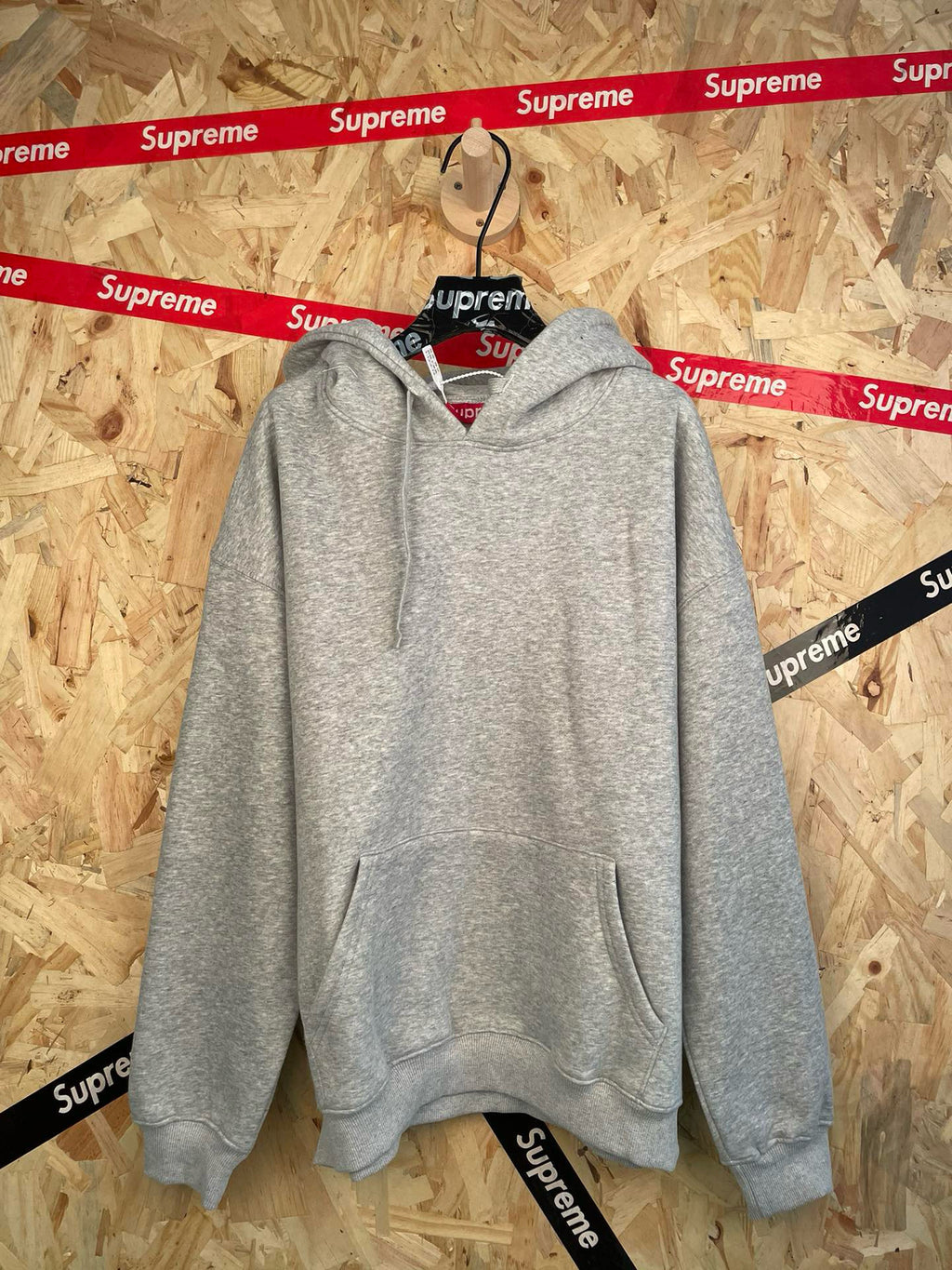 Supreme Hoodie Back Logo