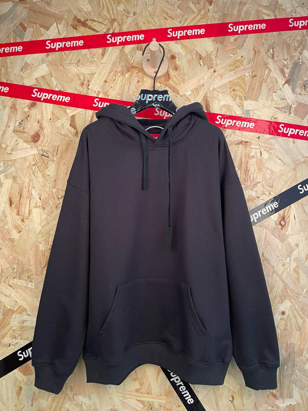Supreme Hoodie Back Logo
