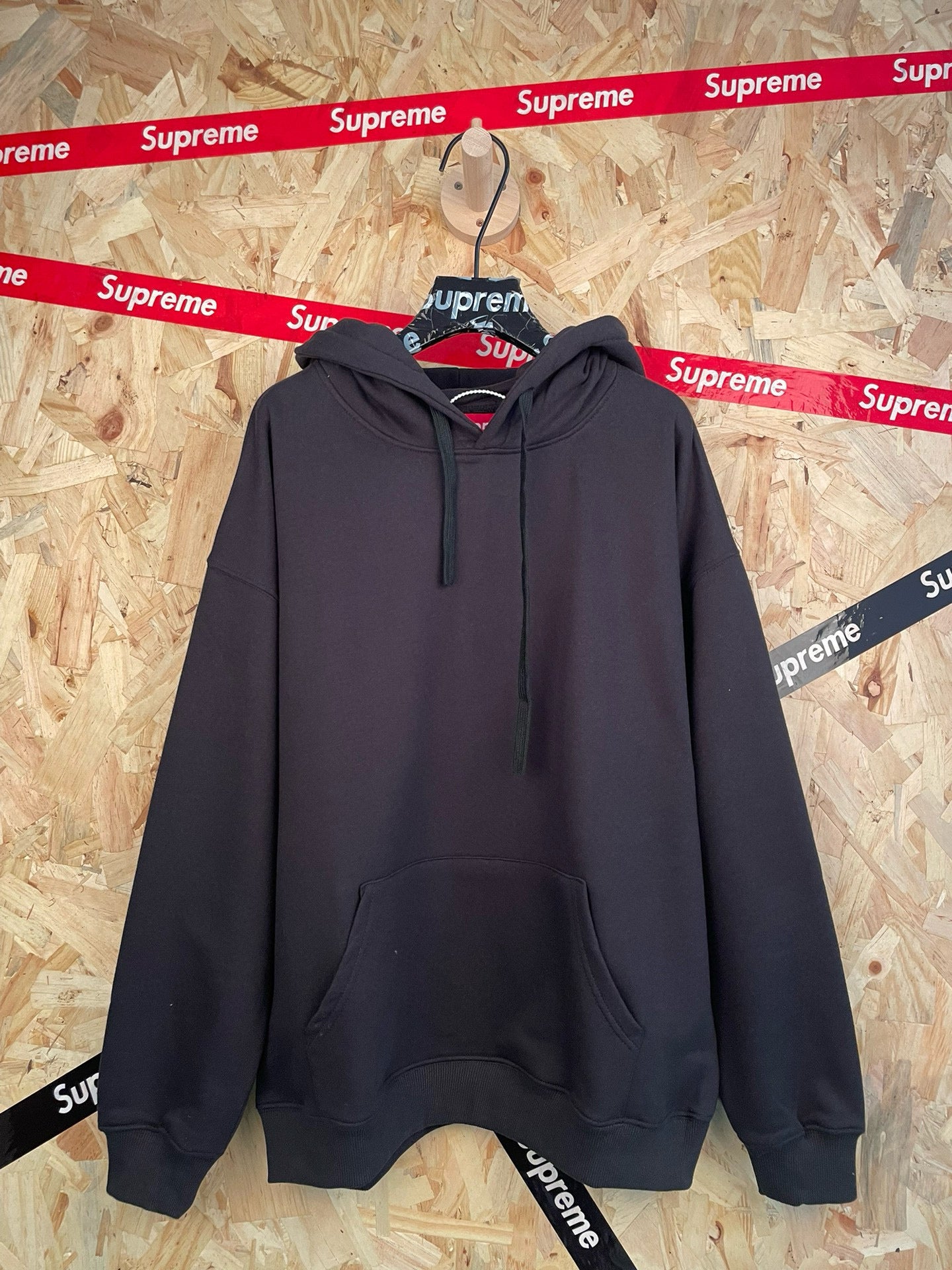 Supreme Hoodie Back Logo