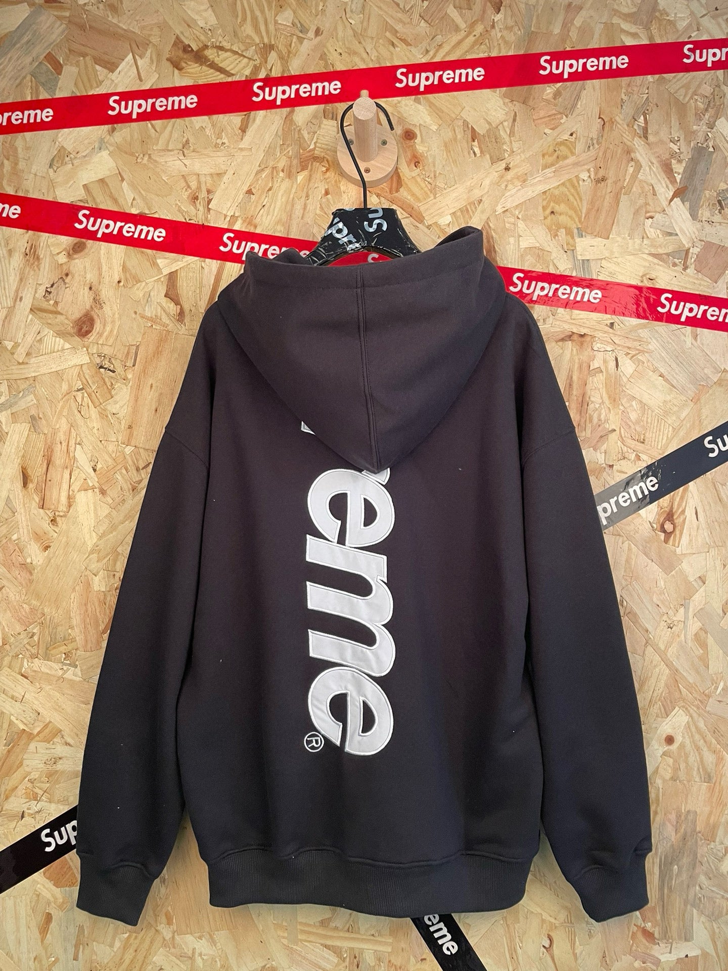 Supreme Hoodie Back Logo