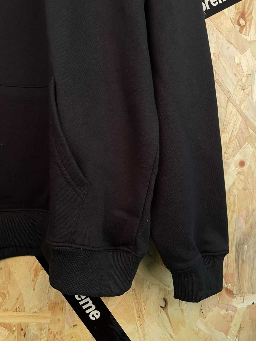 Supreme Hoodie Back Logo