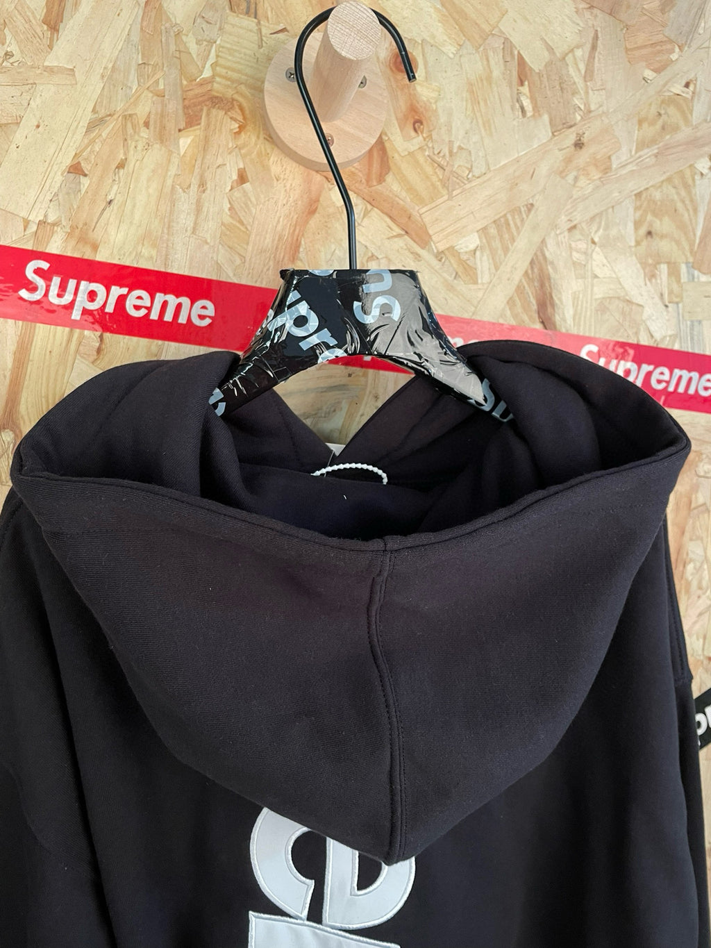 Supreme Hoodie Back Logo
