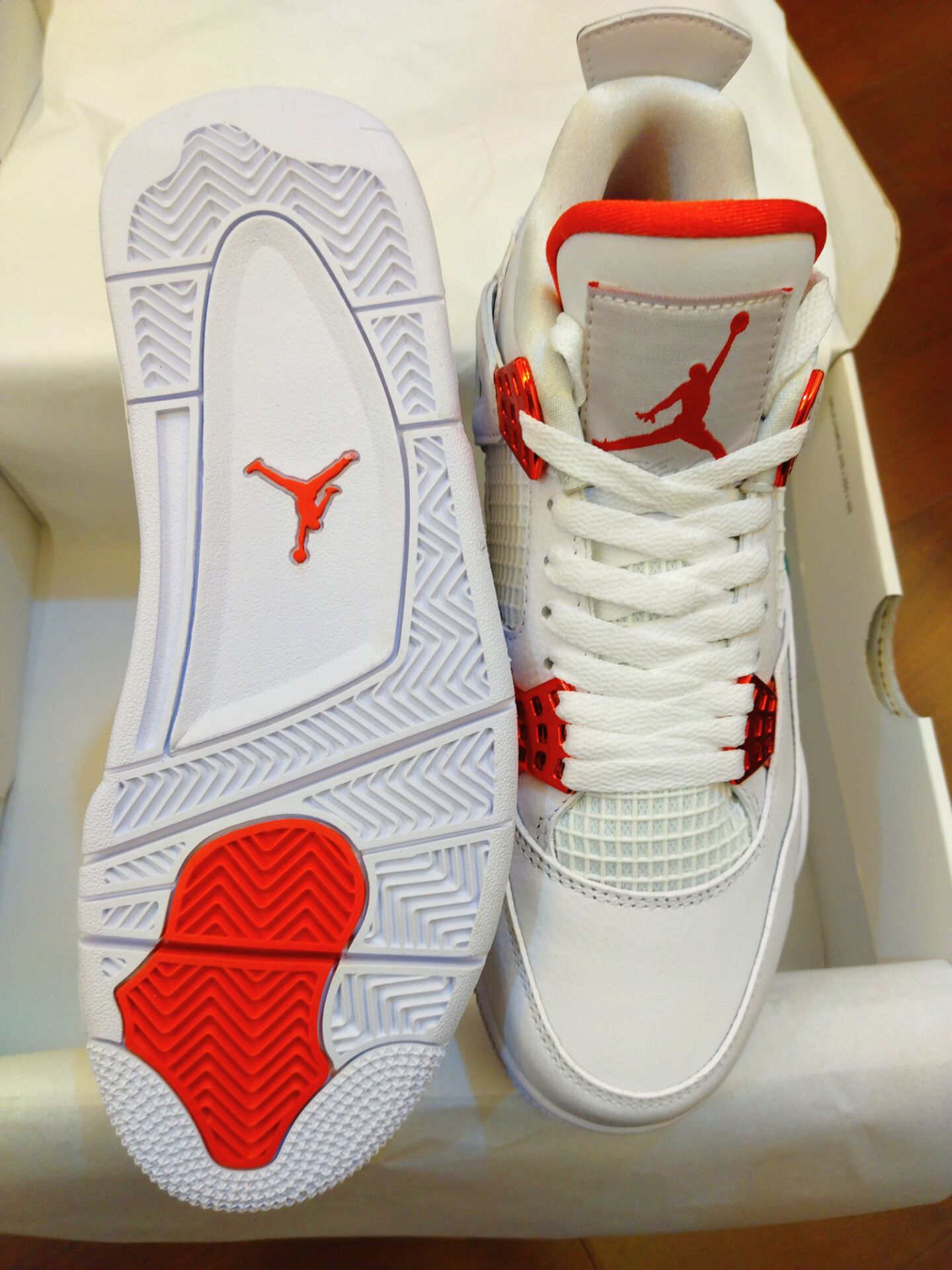 Retro Jordan 4