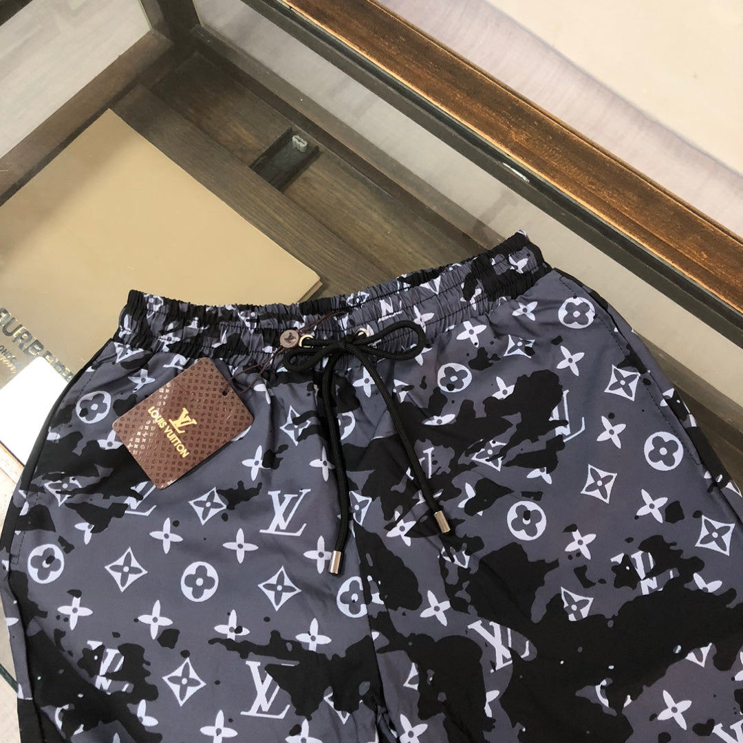 LV Small Pattern Shorts