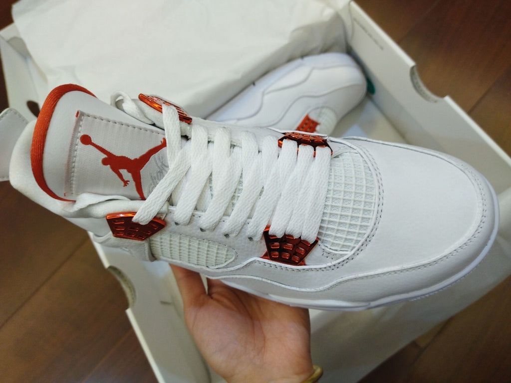 Retro Jordan 4