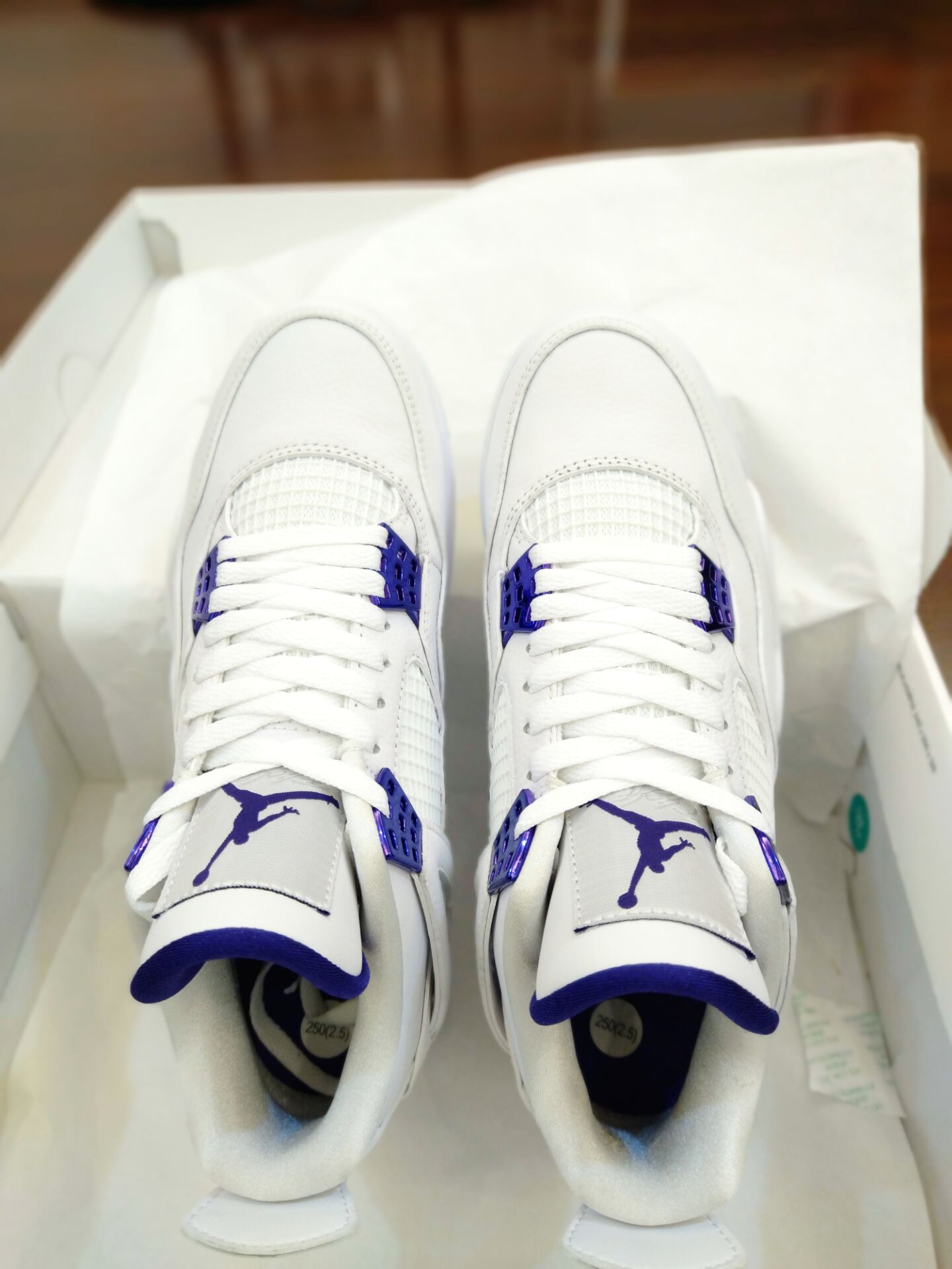 Retro Jordan 4