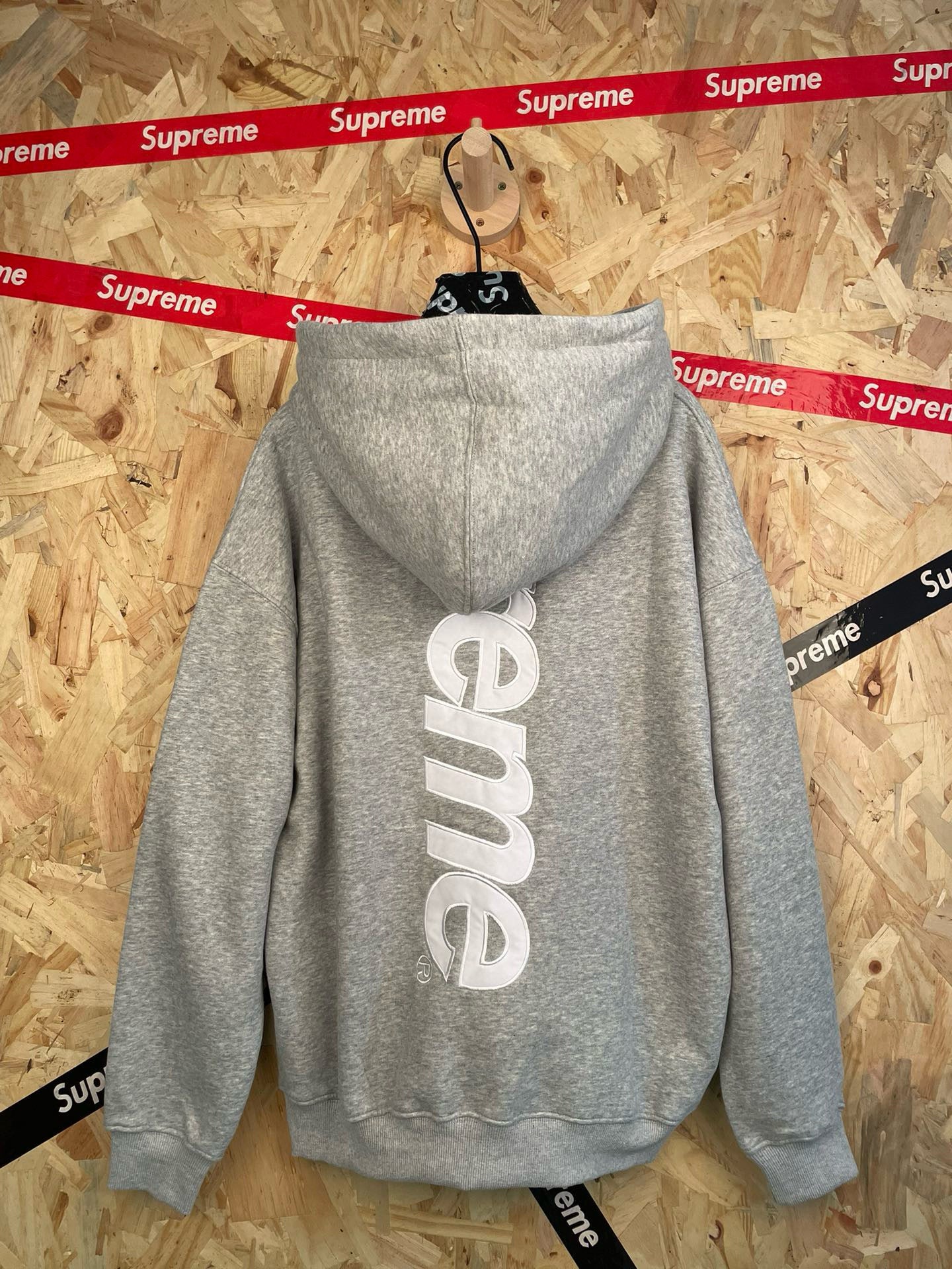 Supreme Hoodie Back Logo