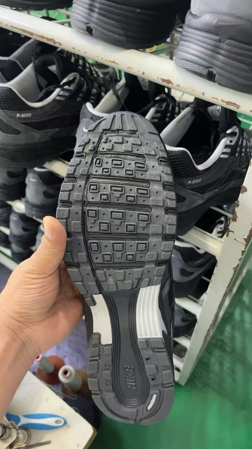 Nike P6000