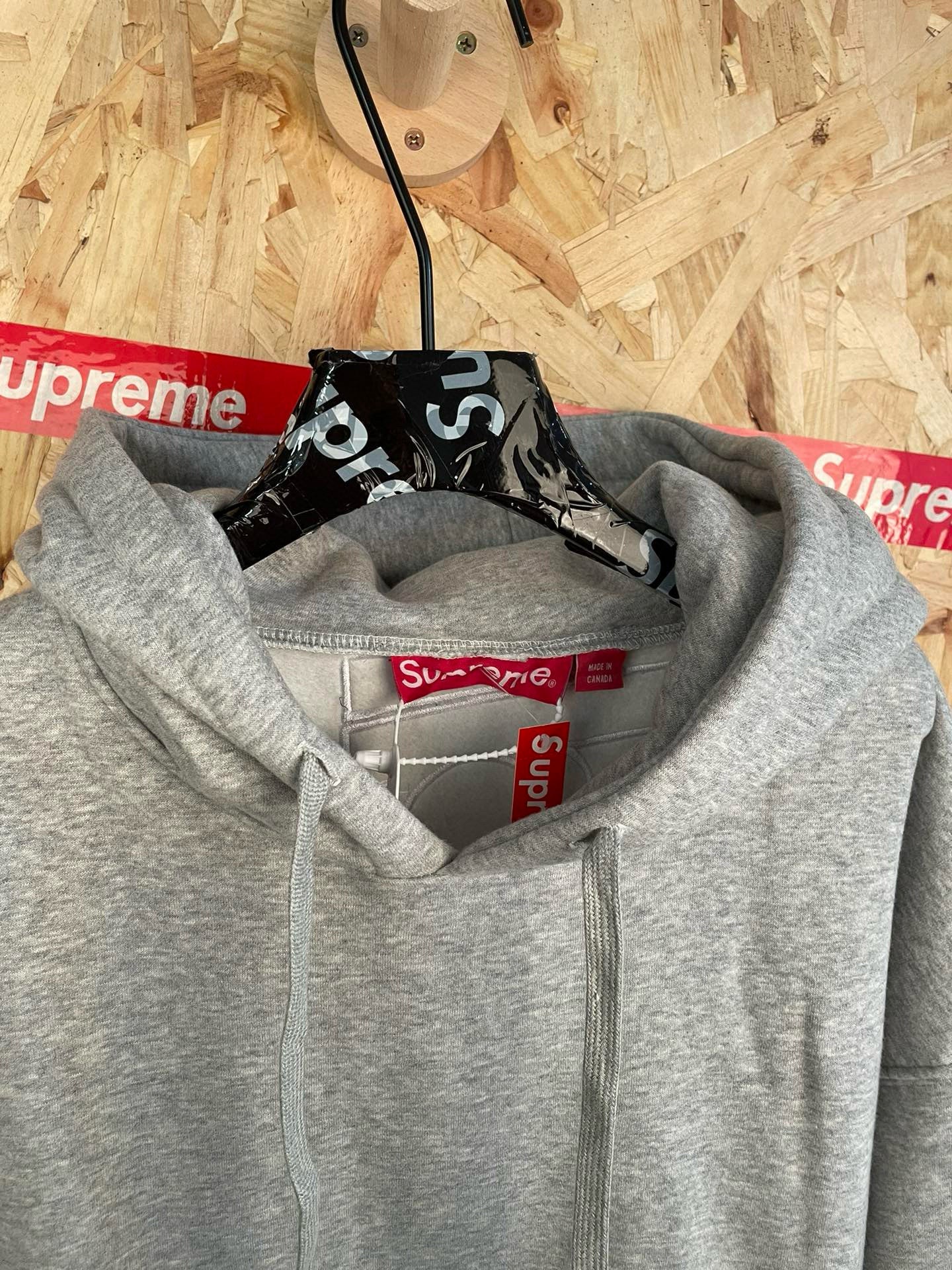Supreme Hoodie Back Logo
