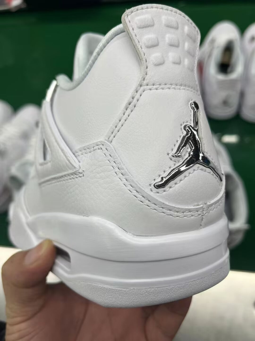 Retro Jordan 4