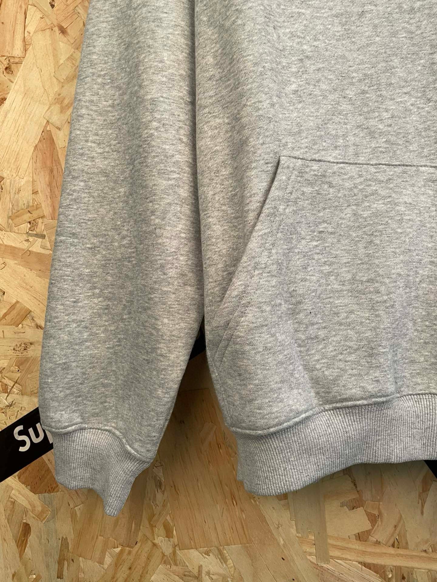Supreme Hoodie Back Logo