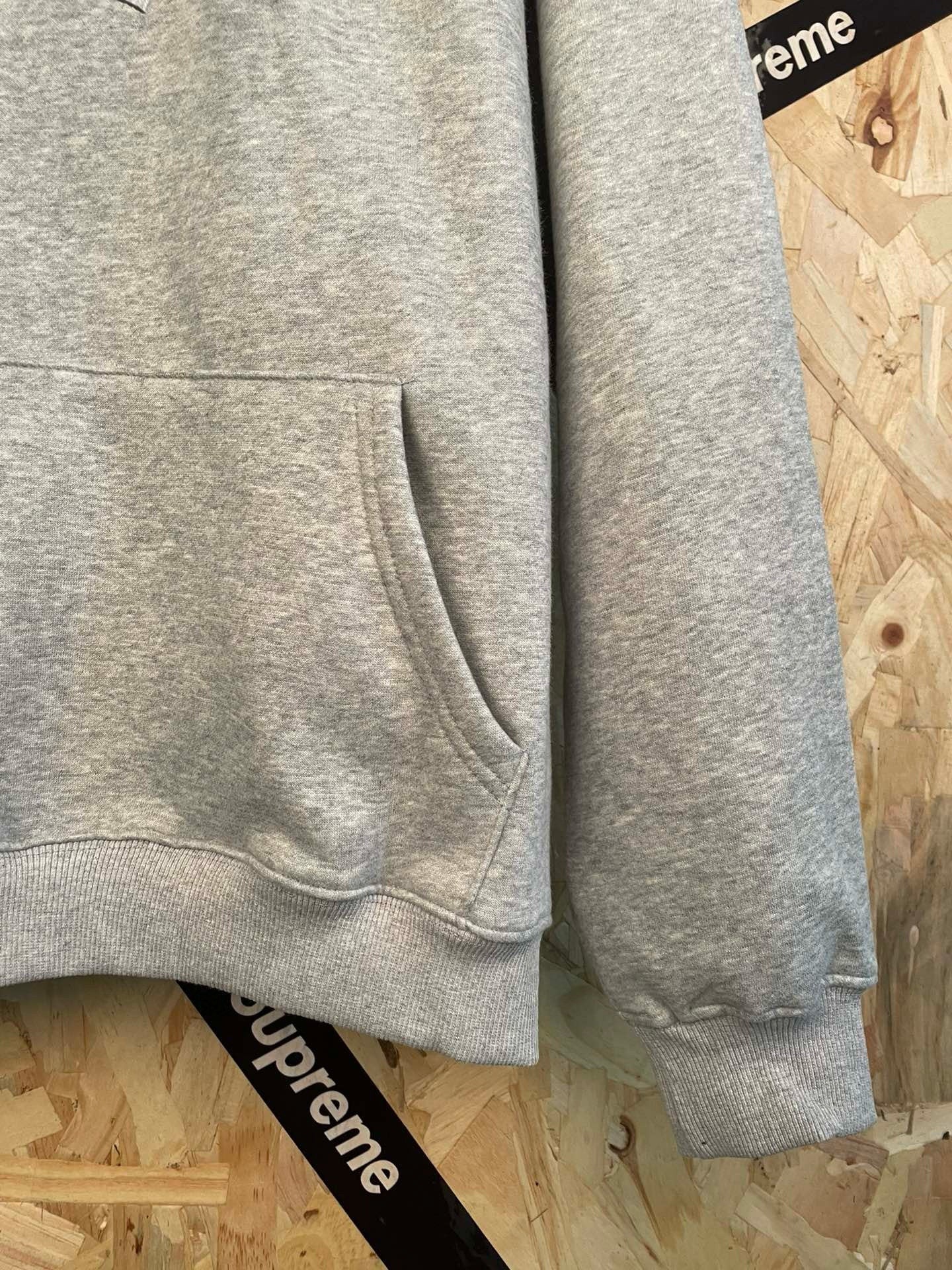 Supreme Hoodie Back Logo
