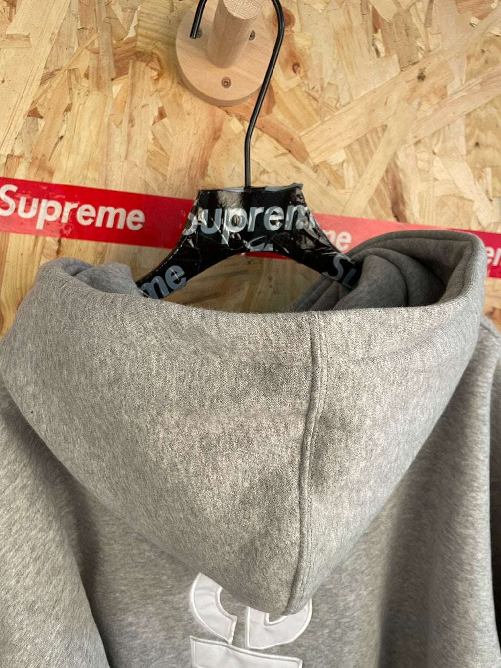 Supreme Hoodie Back Logo