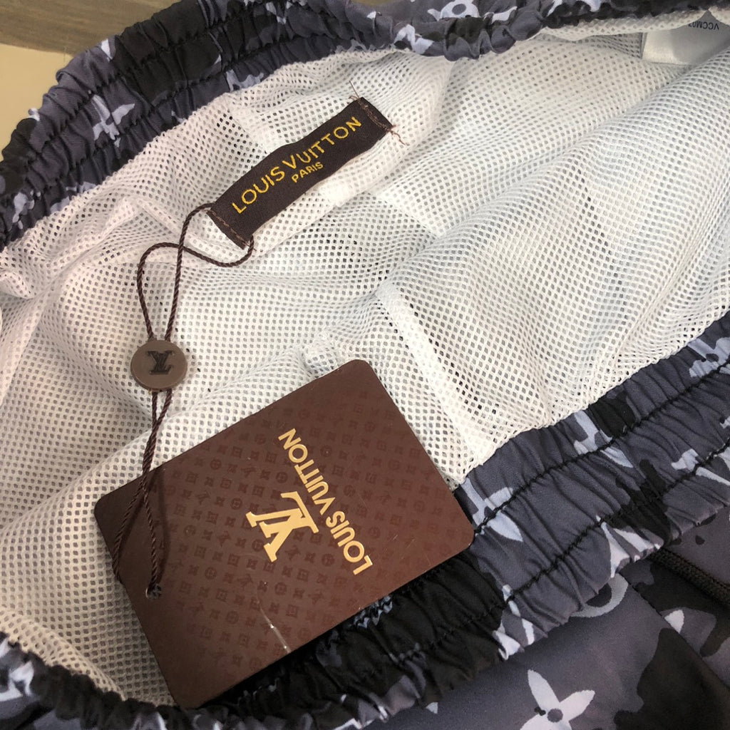 LV Small Pattern Shorts