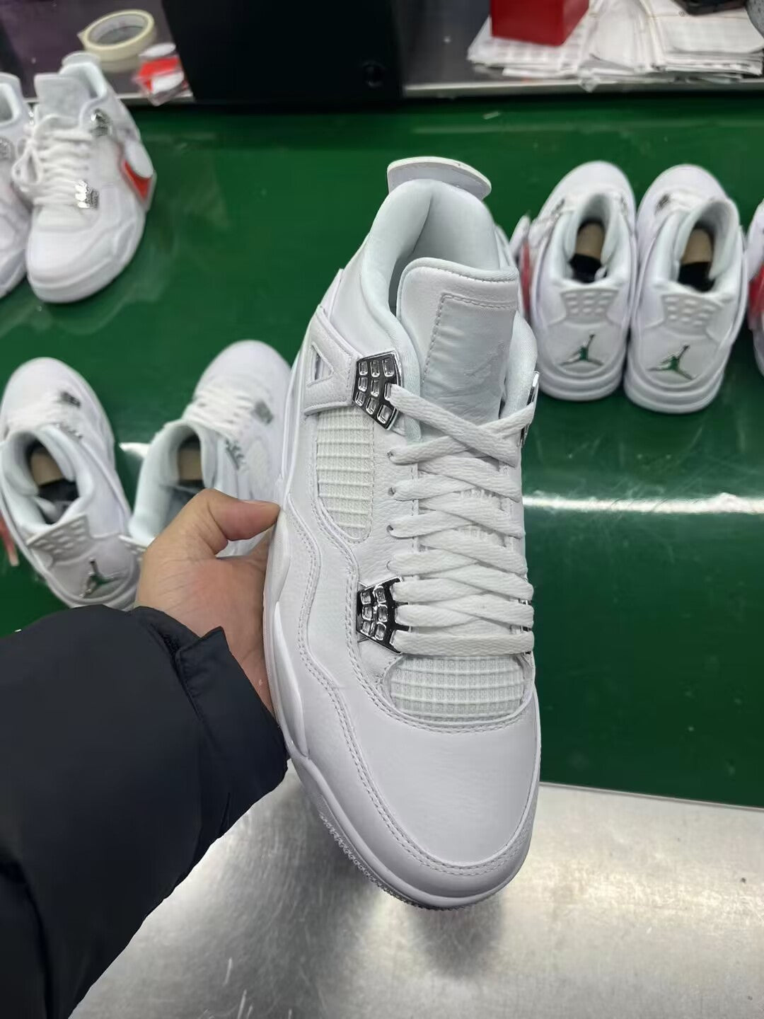 Retro Jordan 4