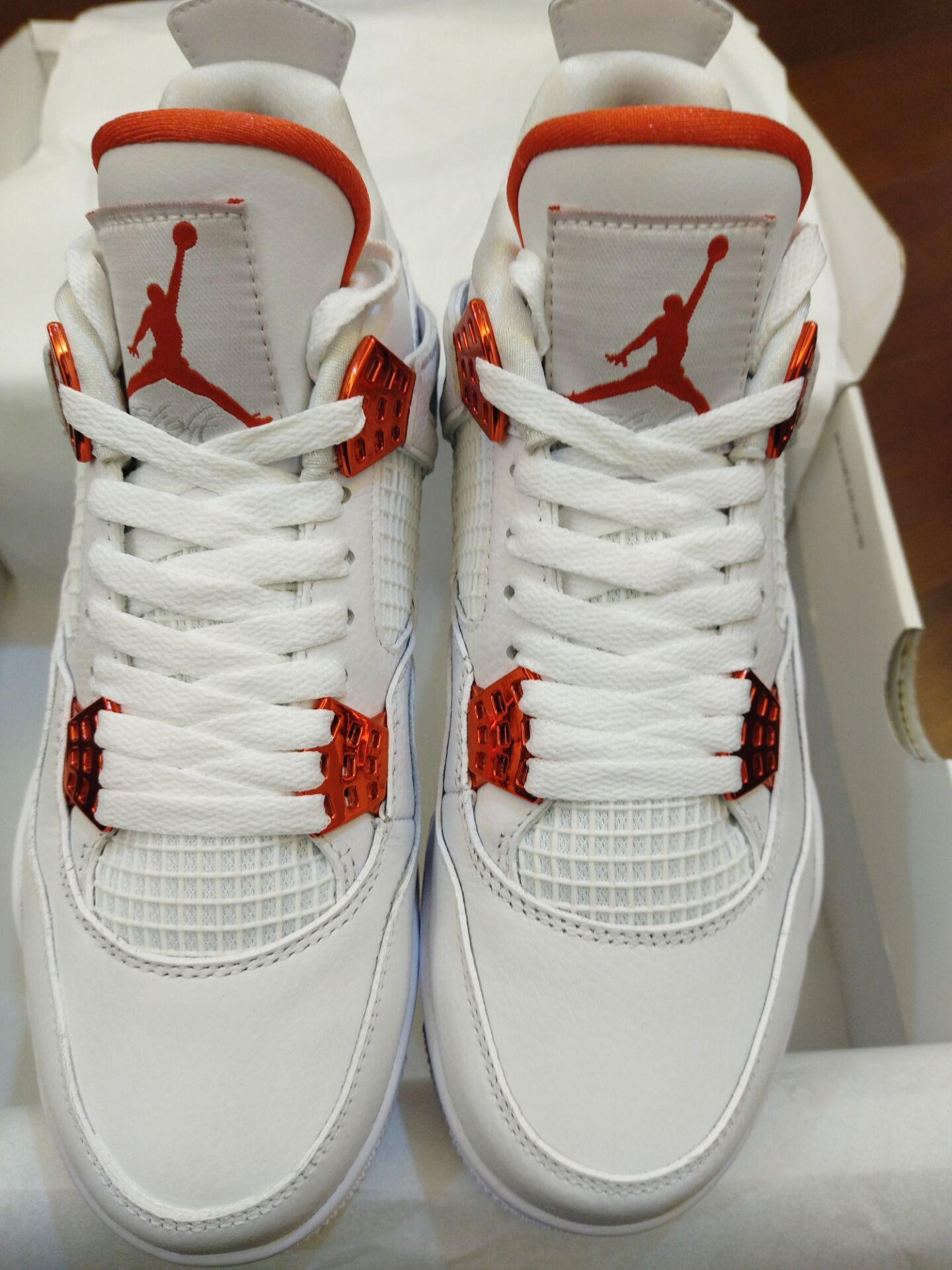 Retro Jordan 4
