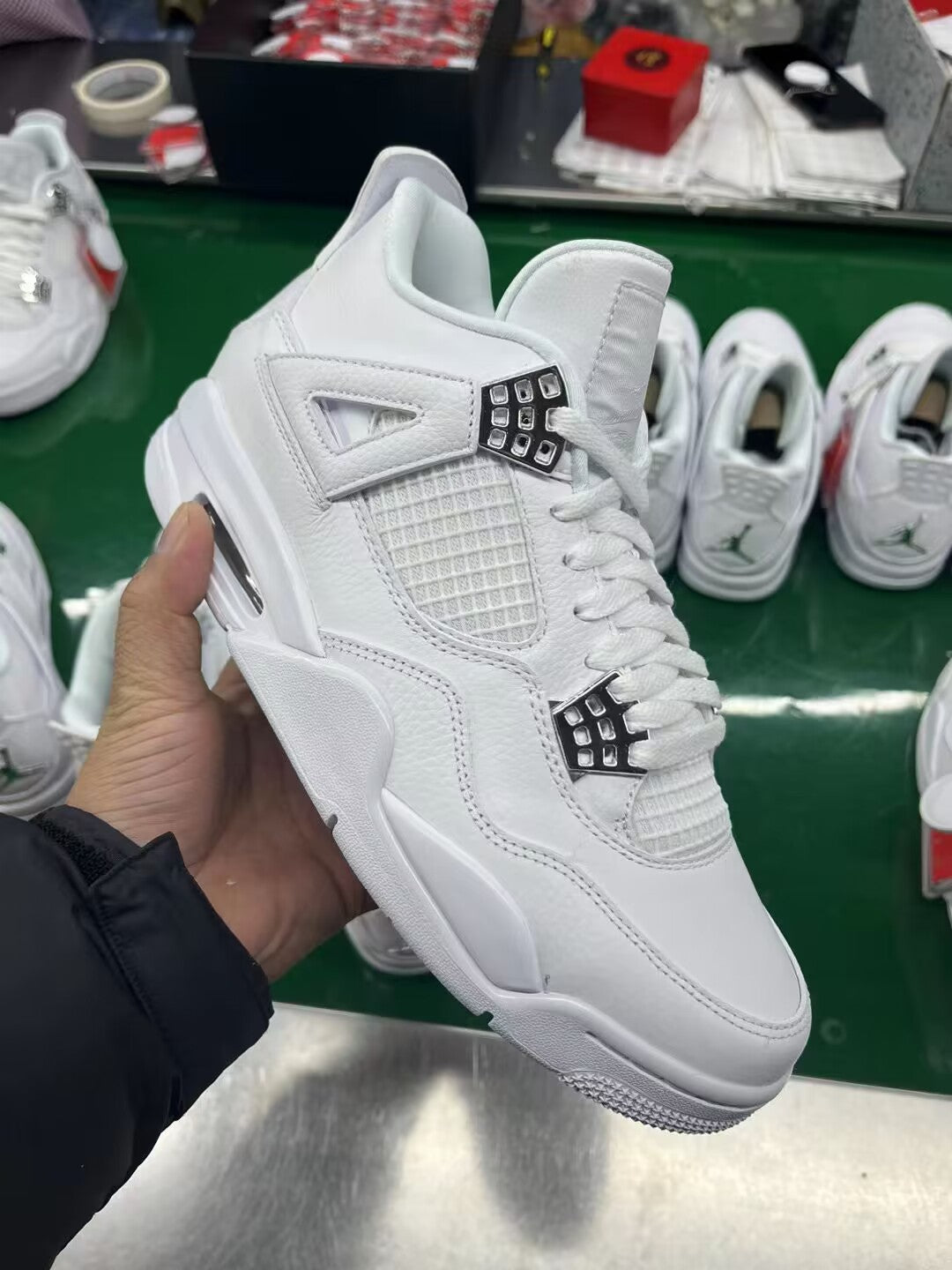 Retro Jordan 4