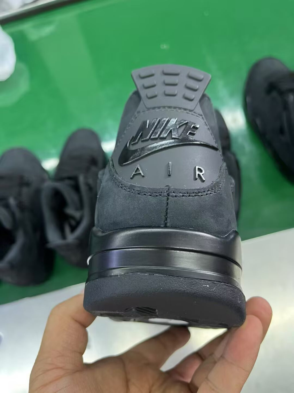 Retro Jordan 4