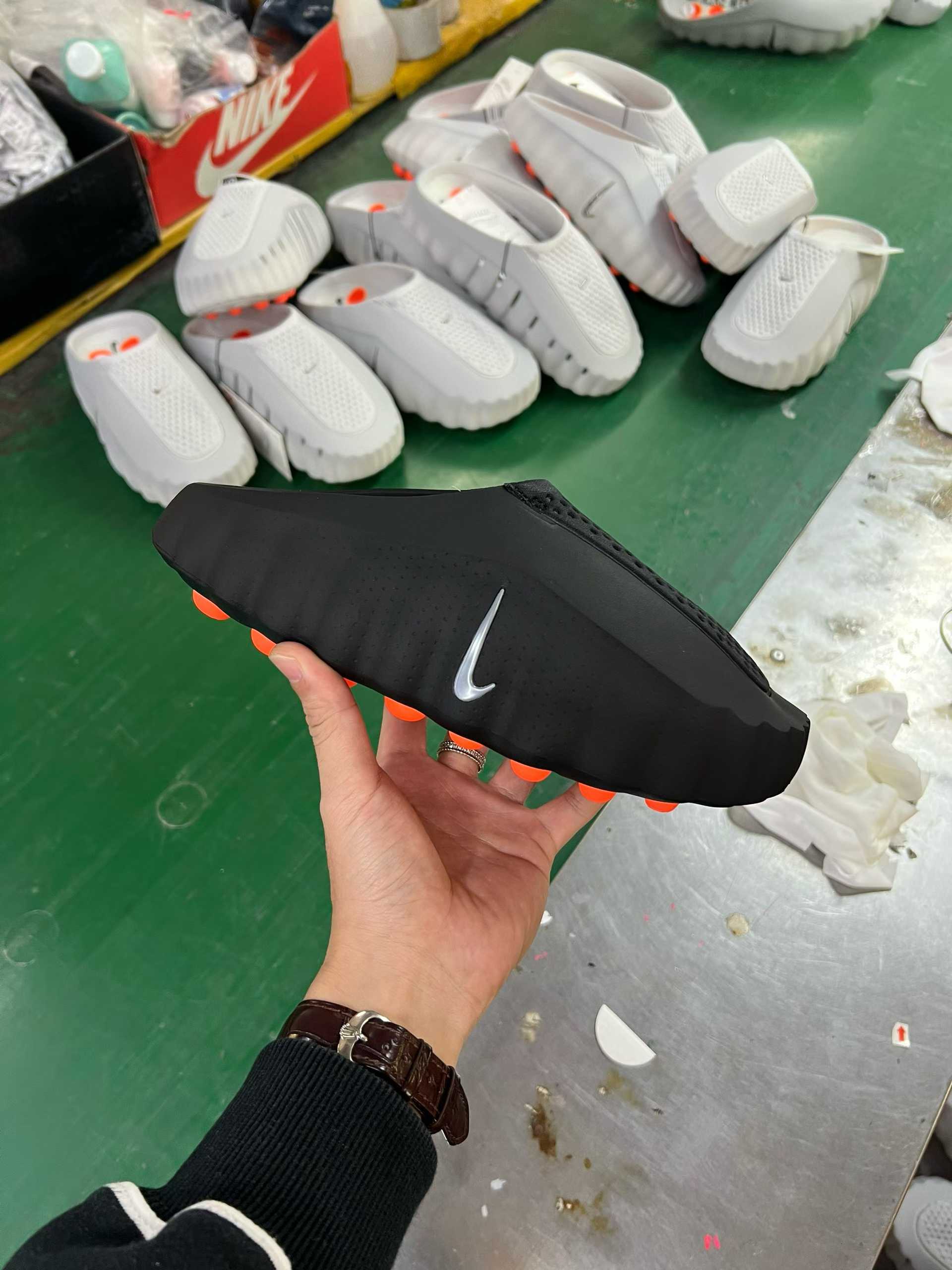 Nike Mind 001