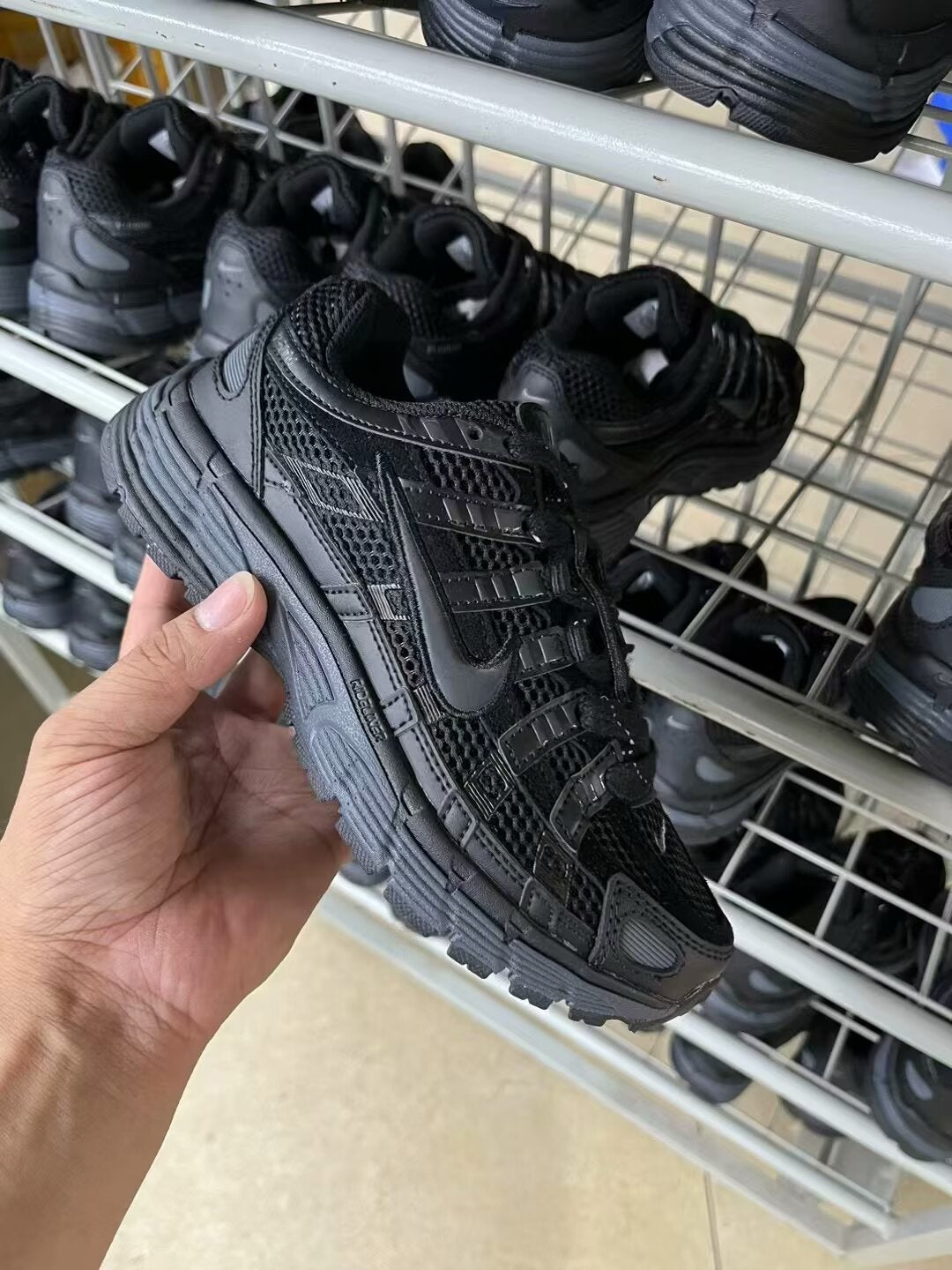 Nike P6000