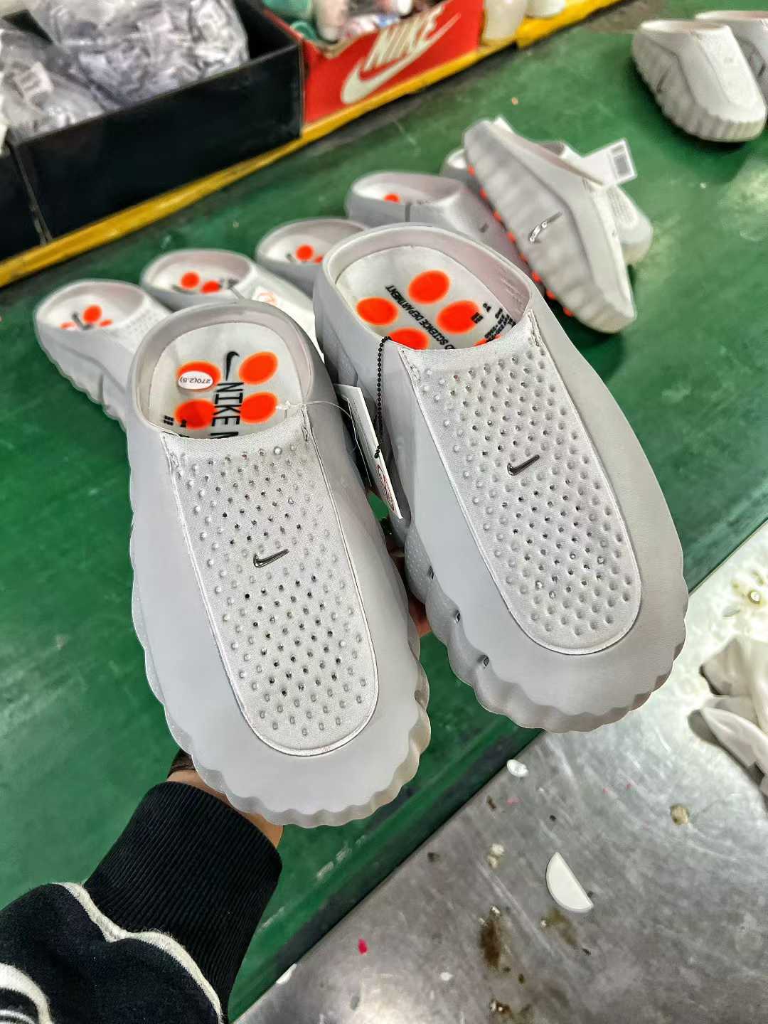 Nike Mind 001