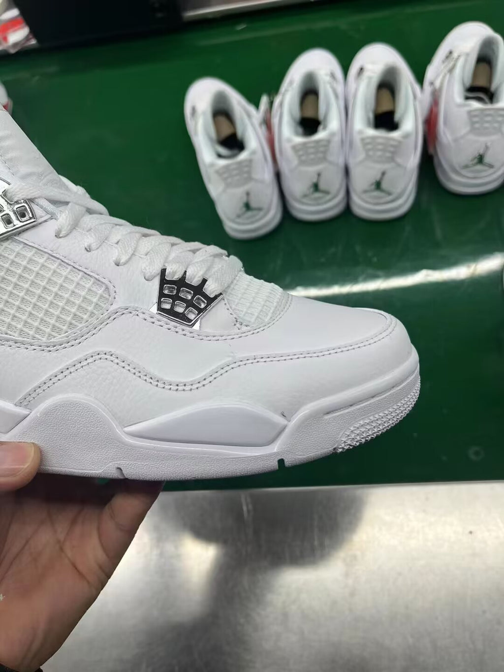 Retro Jordan 4